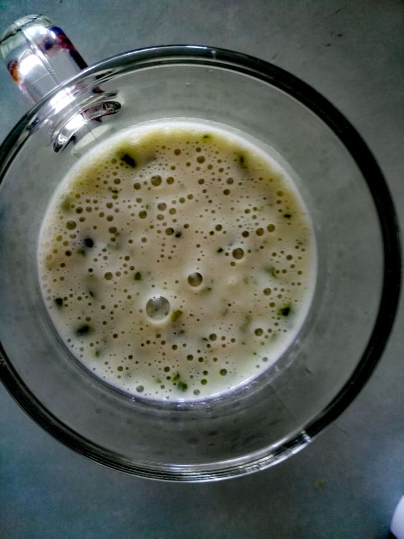 Smoothie z jarmużem w nowej odsłonie Smoothie z jarmużem w nowej odsłonie