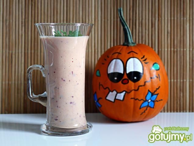 Smoothie z morelami i śliwkami Smoothie z morelami i śliwkami