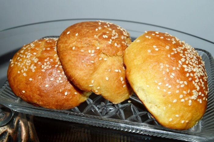 Śniadaniowe bułeczki z sezamem Śniadaniowe bułeczki z sezamem