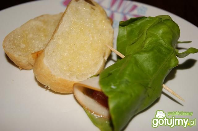 Śniadaniowe roladki z grzankami