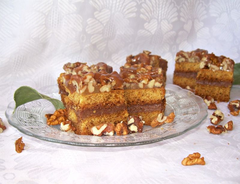 Snicers z orzechami włoskimi