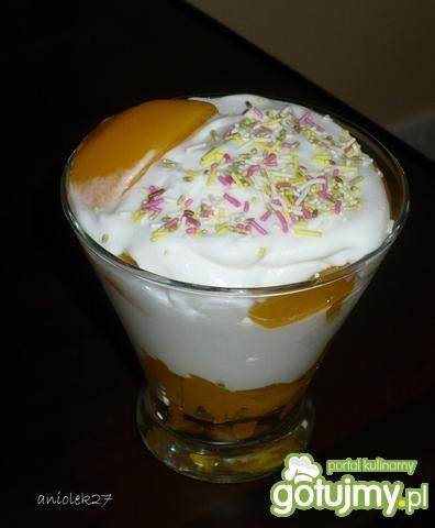 Śnieżka z morelami