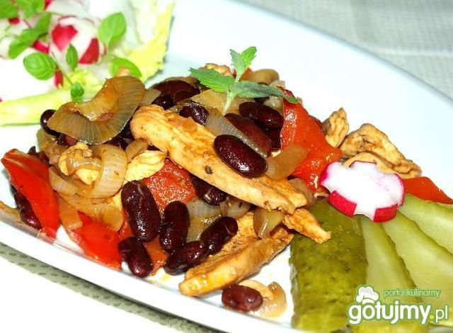 Soczysty Kurczak z Fasolą Soczysty Kurczak z Fasolą