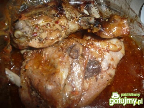 Soczysty pieczony kurczak Soczysty pieczony kurczak