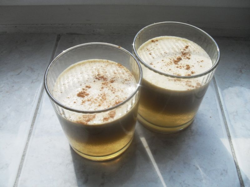 Sok jabłko i cukinia w cynamonie