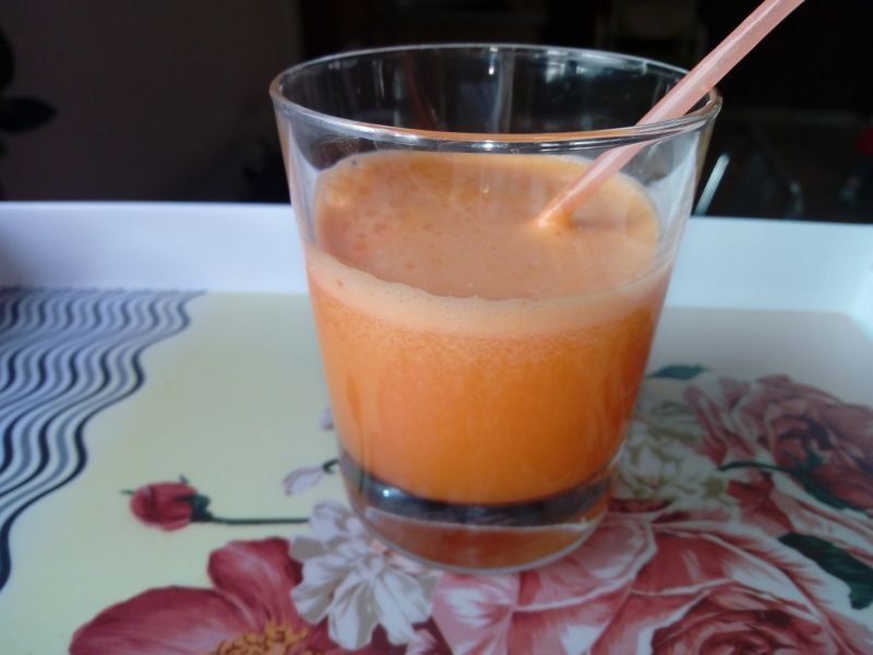 Sok marchewkowo-owocowy