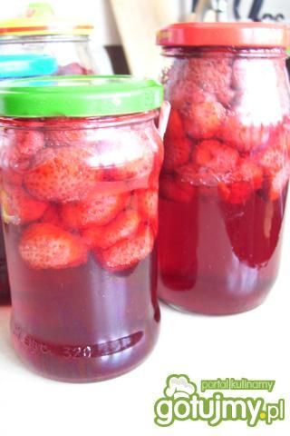 Sok truskawkowy z miętą.