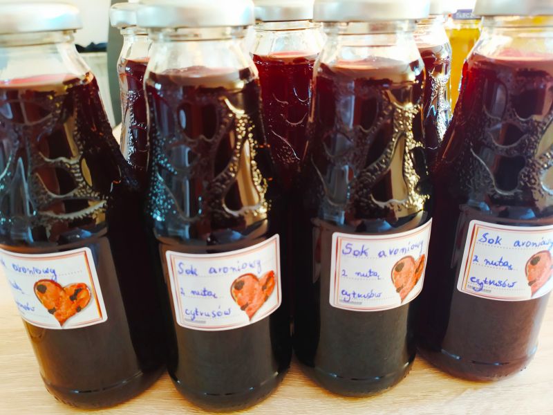 Sok z aronii z nutą cytrusów Sok z aronii z nutą cytrusów