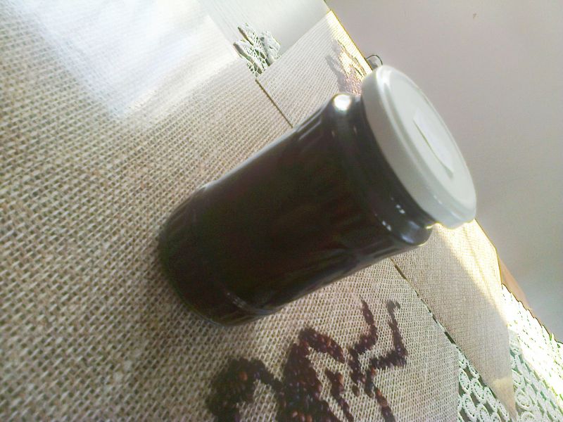 Sok z ciemnych winogron