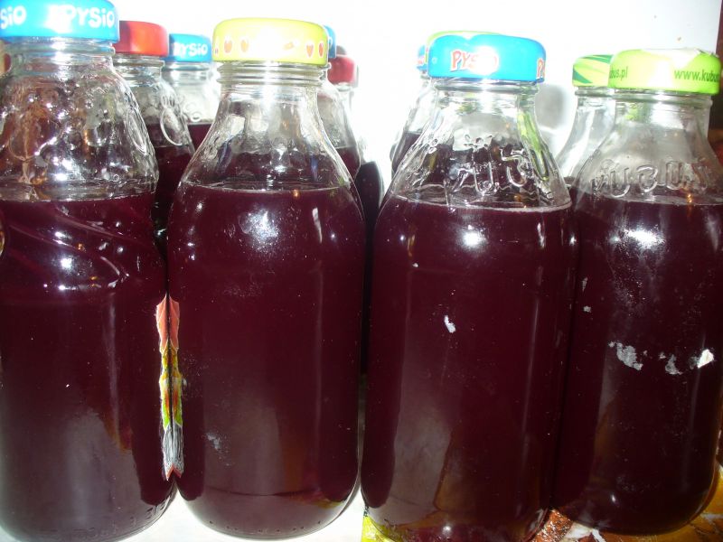 Sok z malin leśnych