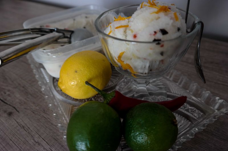 Sorbet limonkowo-cytrynowy z chili