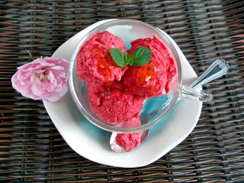 Sorbet truskawkowo - miętowy Sorbet truskawkowo - miętowy