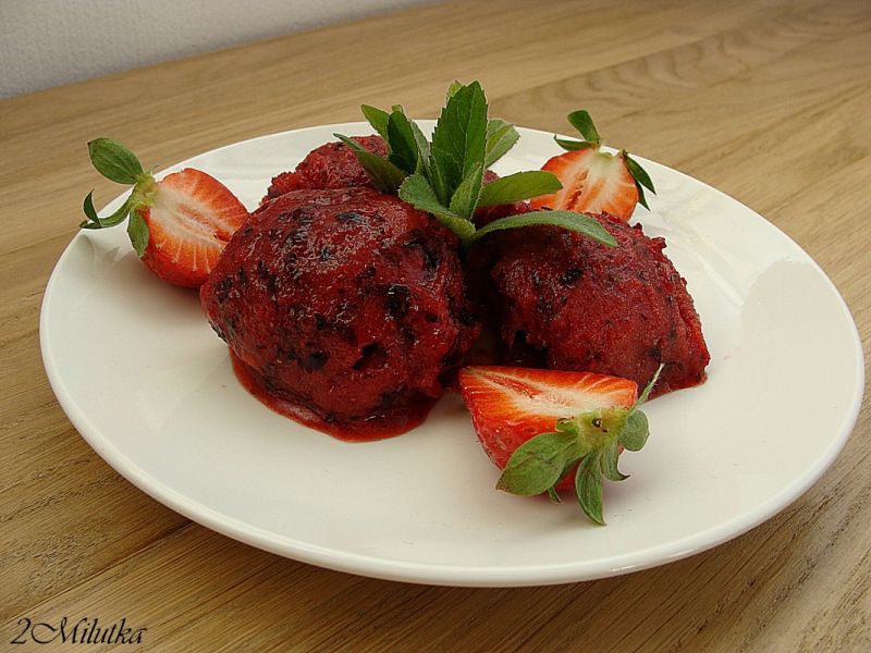Sorbet truskawkowo-porzeczkowy z miętą