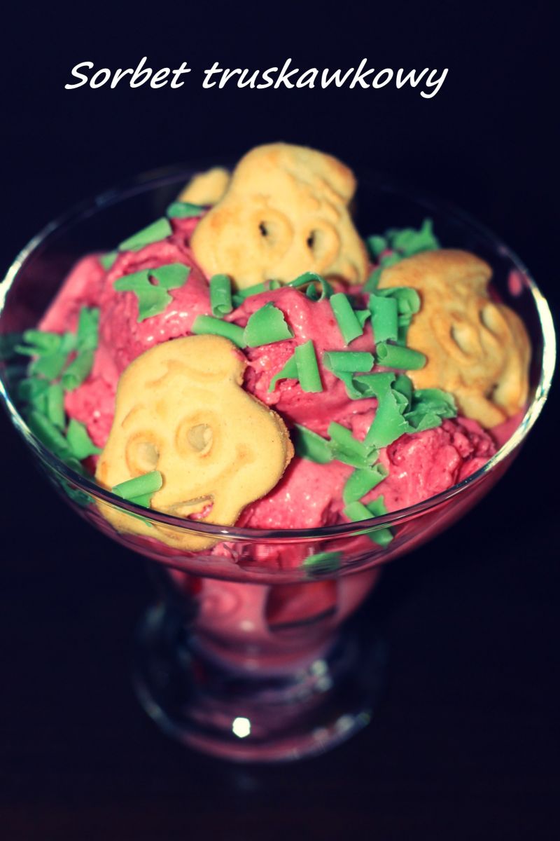 Sorbet truskawkowy z  dodatkami Sorbet truskawkowy z  dodatkami