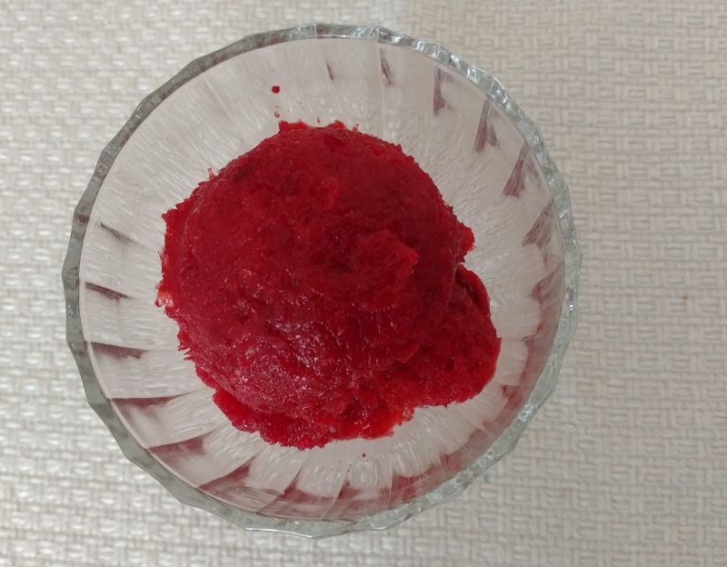 Sorbet z mrożonych truskawek