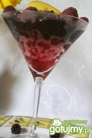 Sorbet z owoców leśnych i herbaty.