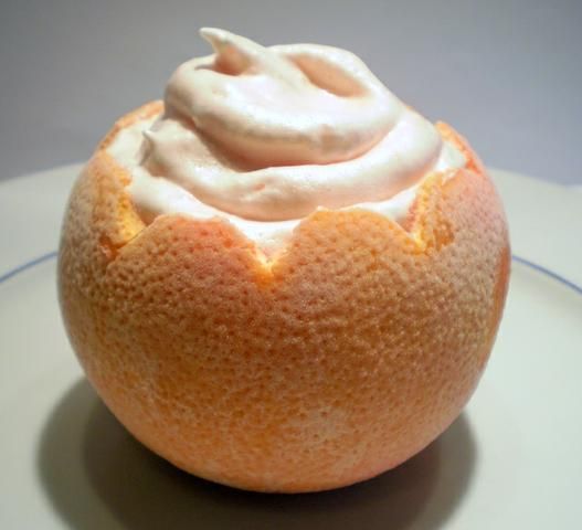 Sorbet z różowego grejfruta.