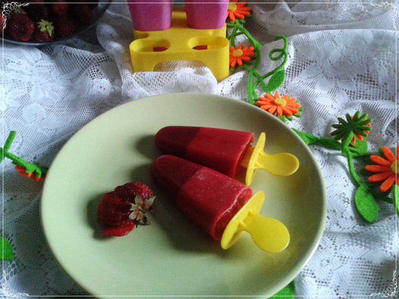 Sorbetowo-jogurtowe lody truskawkowe Sorbetowo-jogurtowe lody truskawkowe