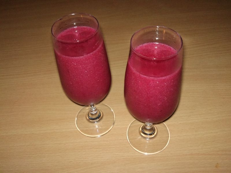 Sorbetowy drink porzeczkowy