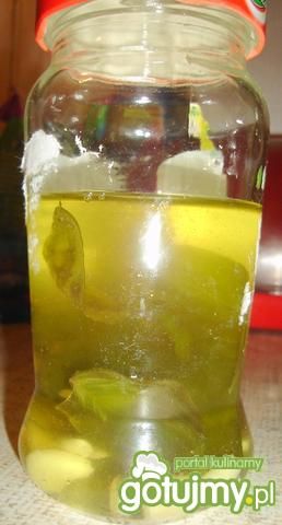 Sos czosnkowo-bazyliowy