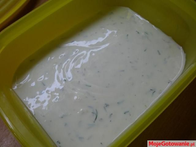 Sos czosnkowo koperkowy Sos czosnkowo koperkowy