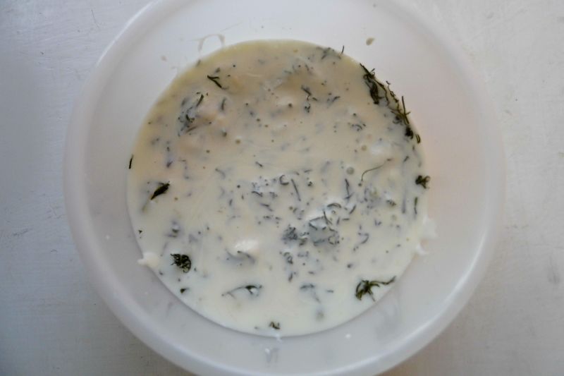 Sos czosnkowo koperkowy Sos czosnkowo koperkowy