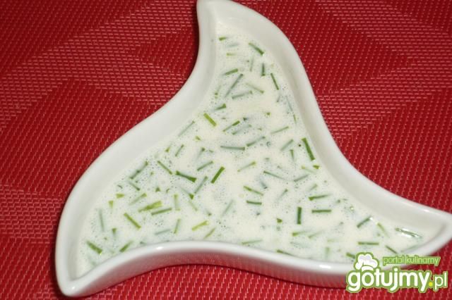 Sos czosnkowo-szczypiorkowy Sos czosnkowo-szczypiorkowy