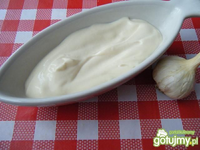 Sos czosnkowy 