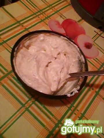 Sos czosnkowy z serkiem topionym