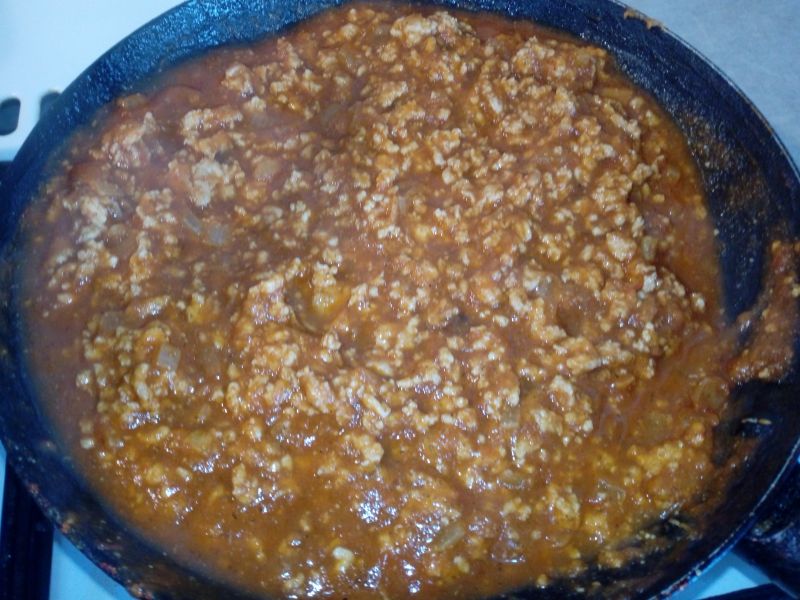 Sos do makaronu z polnymi pomidorami