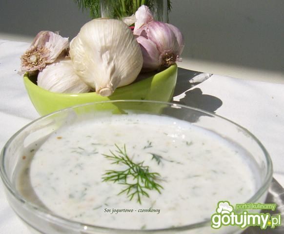 Sos jogurtowo czosnkowy Sos jogurtowo czosnkowy