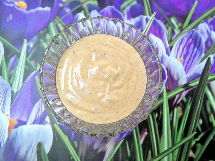 Sos jogurtowo  - miodowy z przyprawami Sos jogurtowo  - miodowy z przyprawami