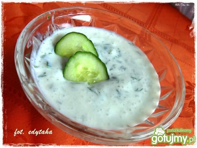 Sos jogurtowy do grillowanego mięsa