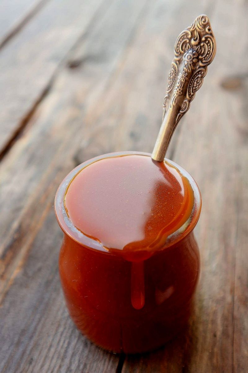 Sos karmelowy z solą