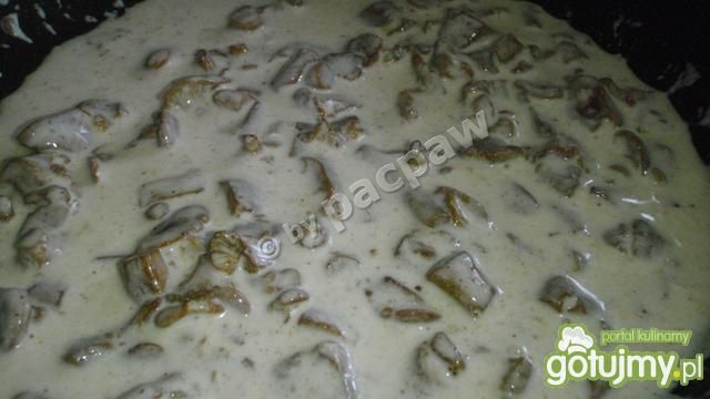 Sos kurkowo-muszkatołowy