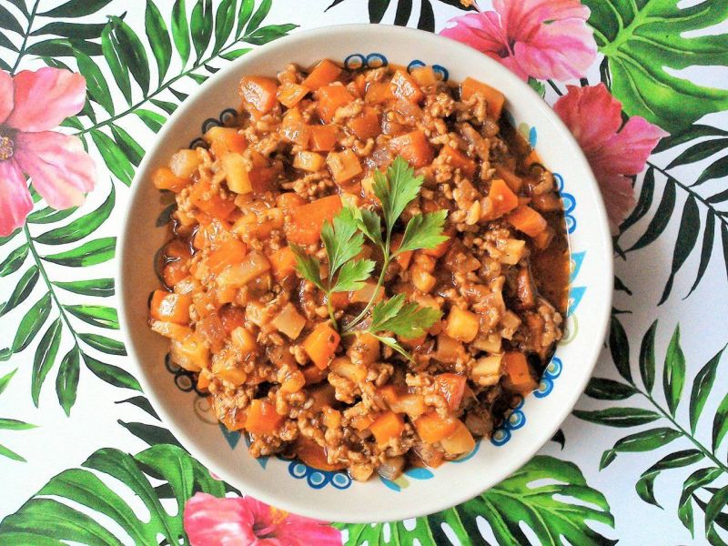 Sos mięsny z warzywami