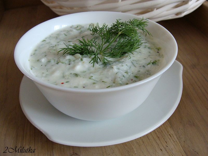 Sos ogórkowo-czosnkowy Sos ogórkowo-czosnkowy