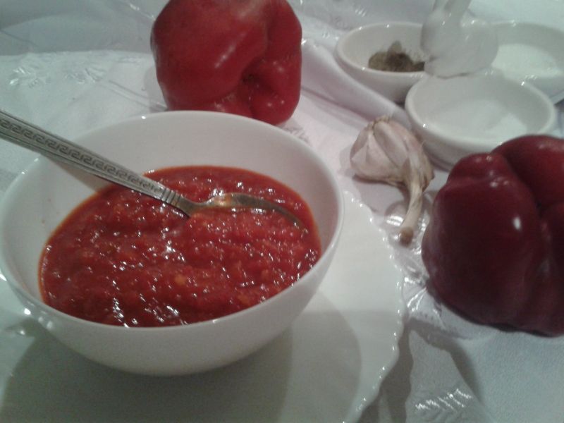 Sos paprykowo - czosnkowy Sos paprykowo - czosnkowy