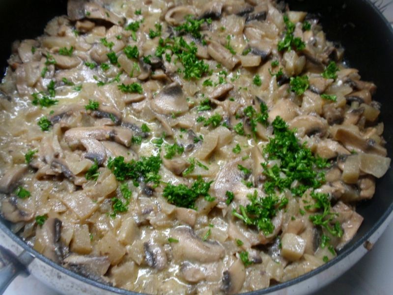 Sos  pieczarkowo jabłkowy