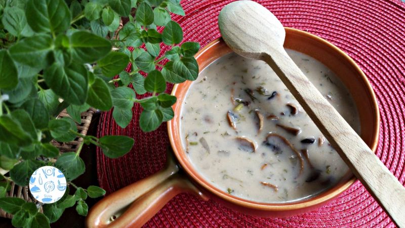 Sos pieczarkowo koperkowy Sos pieczarkowo koperkowy