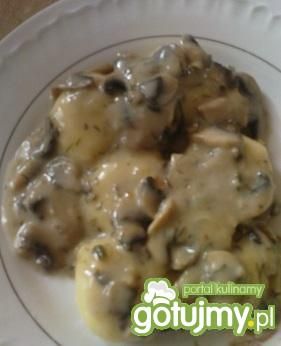 Sos pieczarkowo-śmietanowy 4 Sos pieczarkowo-śmietanowy 4