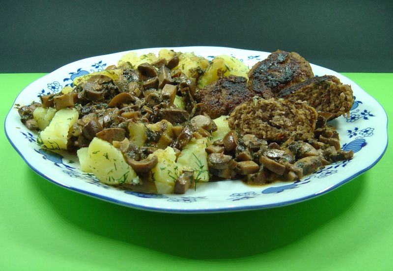 Sos pieczarkowy  /  do frykadelek