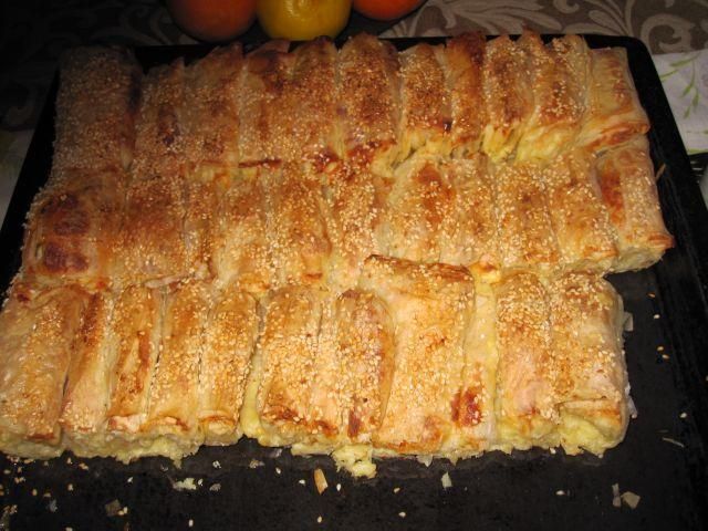 Sos pieczarkowy w cieście francuskim