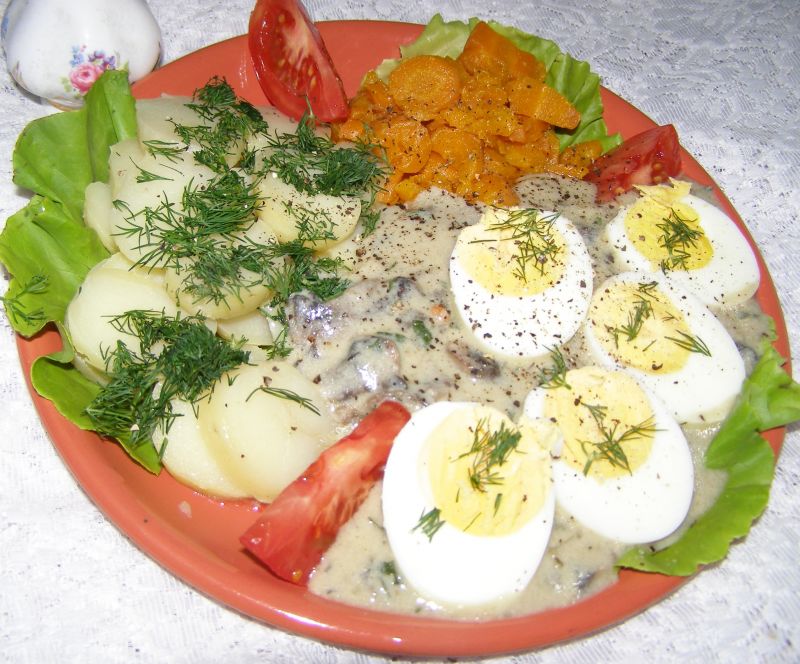 Sos pieczarkowy z jajkami Sos pieczarkowy z jajkami