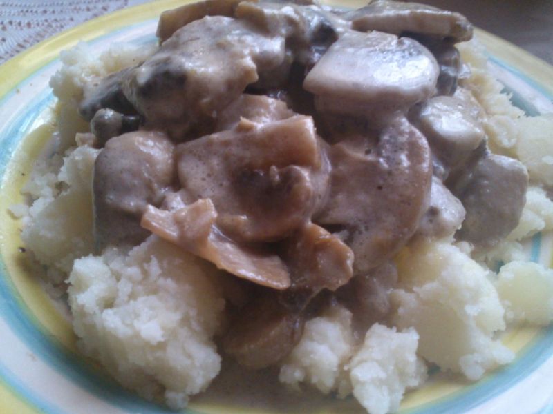Sos pieczarkowy z mozzarellą Sos pieczarkowy z mozzarellą