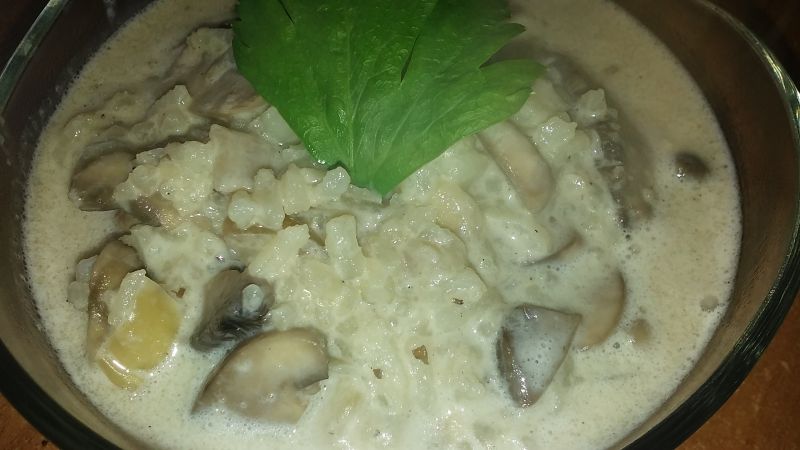 Sos pieczarkowy z ryżem Sos pieczarkowy z ryżem