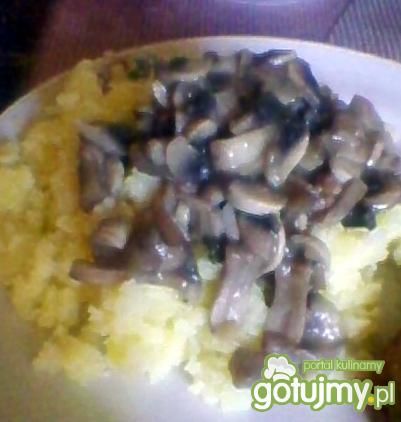 sos pieczarkowy z ziemniakami sos pieczarkowy z ziemniakami