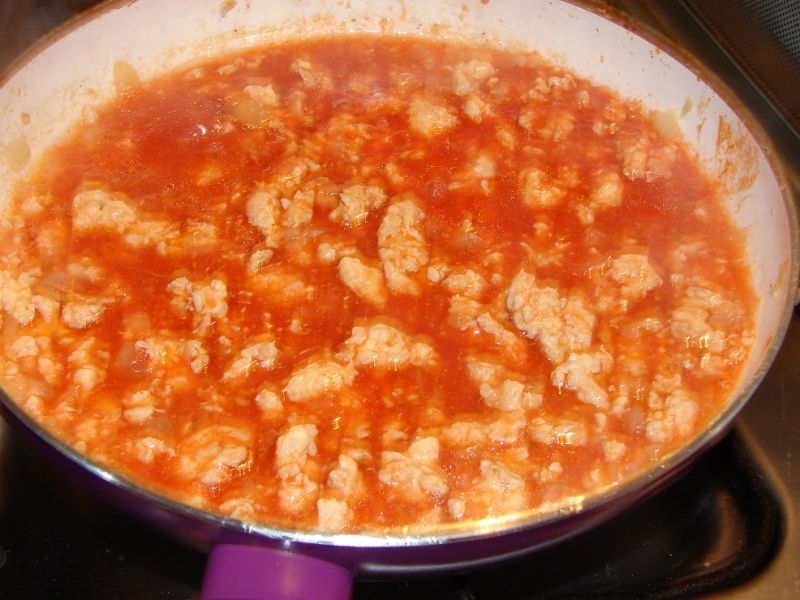 Sos pomidorowy z mięsem
