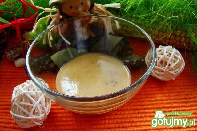 Sos sałatkowy miodowo-musztardowy Sos sałatkowy miodowo-musztardowy