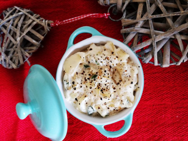 Sos śmietanowo-cebulowy do pizzy Sos śmietanowo-cebulowy do pizzy